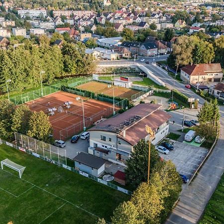 Raketa Residence, Restaurant & Hotel Prievidza Zewnętrze zdjęcie