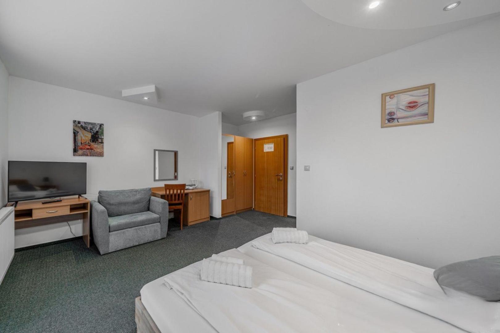 Raketa Residence, Restaurant & Hotel Prievidza Zewnętrze zdjęcie