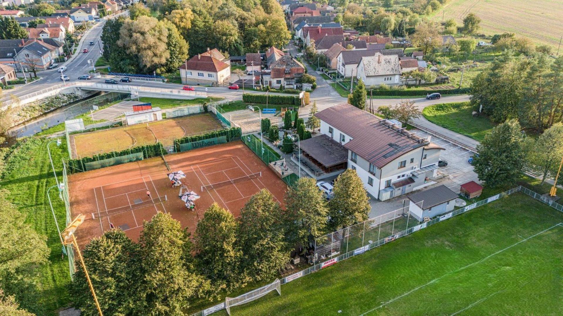 Raketa Residence, Restaurant & Hotel Prievidza Zewnętrze zdjęcie